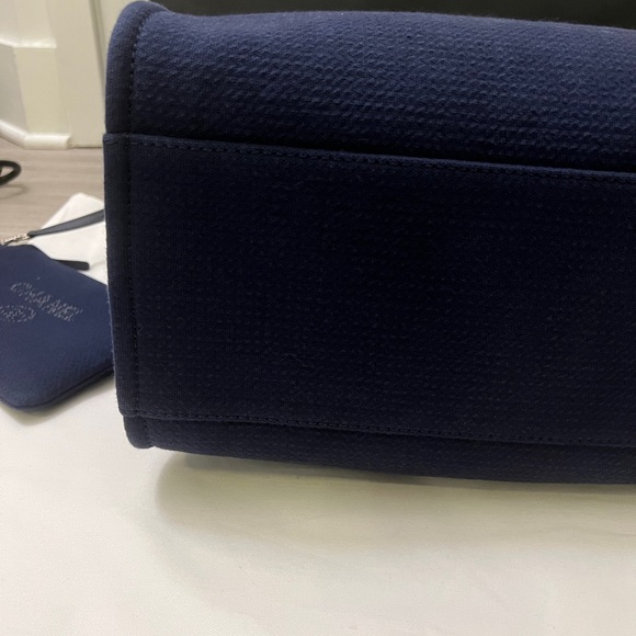 *SOLD* CHANEL DEAUVILLE LARGE TOTE - Picture 9 of 16